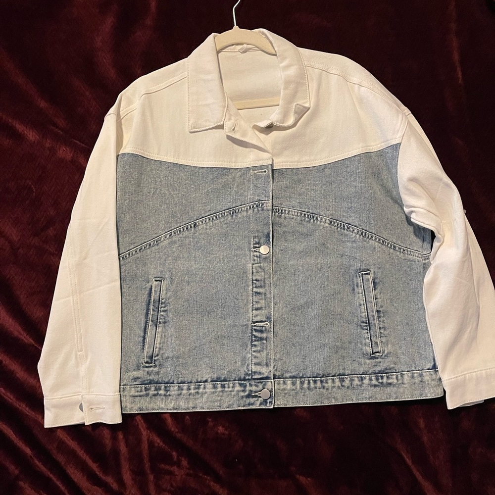 ANDREE BY UNIT Blue and White Denim Jacket NWT